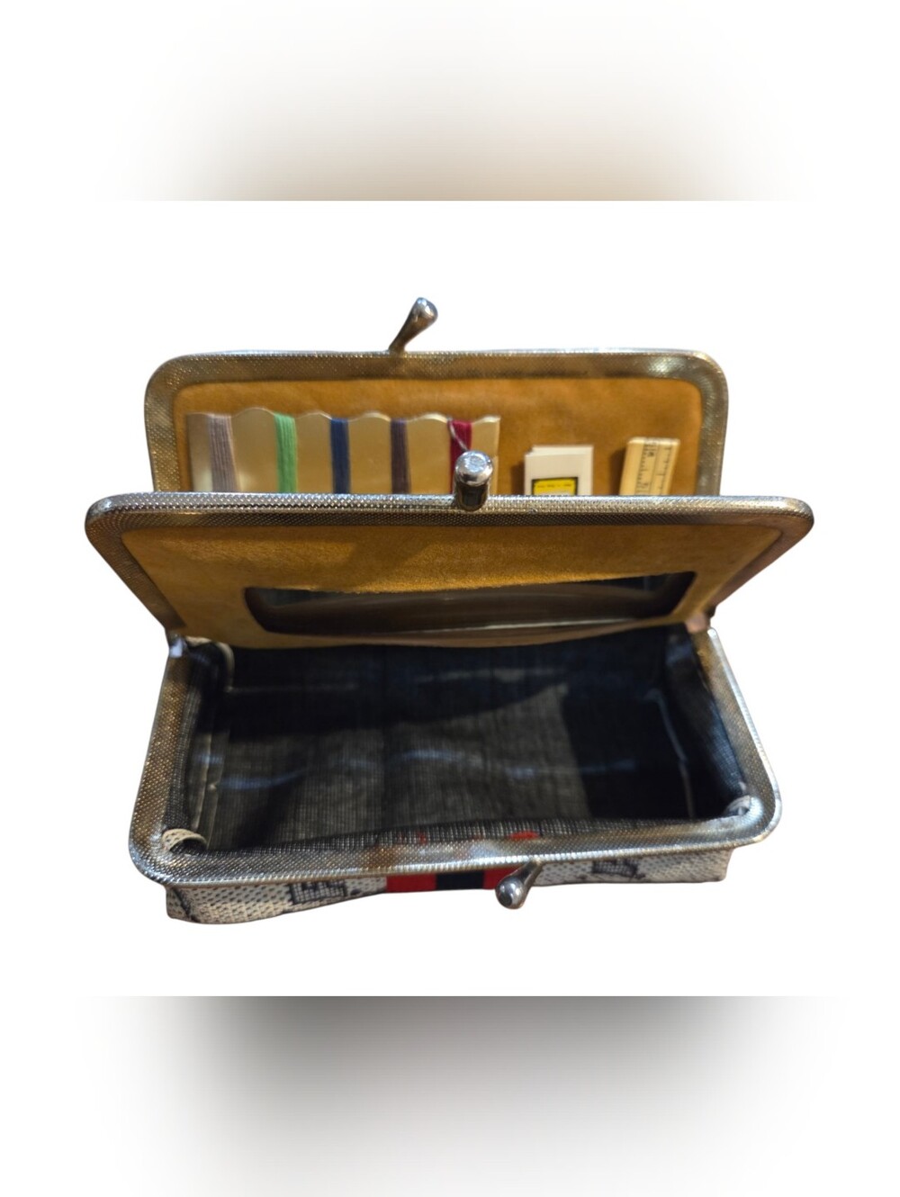 Vintage Travel Sewing Kit & Makeup Pouch or Change Pouch with Double Kiss-locks - Picture 2 of 9